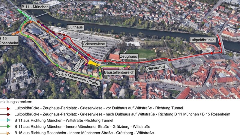 Der in Richtung Karstadt abbiegende Verkehr nimmt ebenfalls die kleinräumige Umleitung über Kupfereck, Innere Münchner Straße und Grätzberg