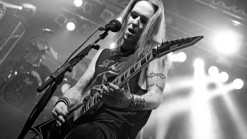 So werden ihn Fans und Freunde in Erinnerung behalten: Alexi Laiho bei einem Konzert seiner Band "Children of Bodom" im Januar 2009 im Haus Auensee in Leipzig.