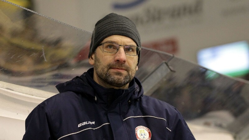 Alexander Serikow bleibt Trainer des EV Landshut.