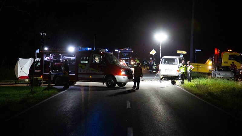Bei einem Unfall bei Eching (Kreis Landshut) ist am Donnerstagabend ein 36-jähriger Motorradfahrer ums Leben gekommen.