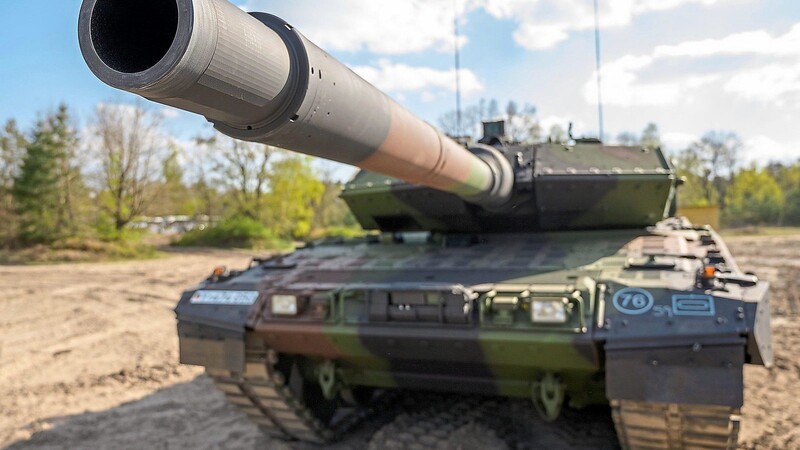 Ein Kampfpanzer der Bundeswehr vom Typ Leopard 2 A7V. Eine Kaserne im Landkreis Schwandorf wurde mit Panzern dieser Art ausgestattet. (Symbolbild)