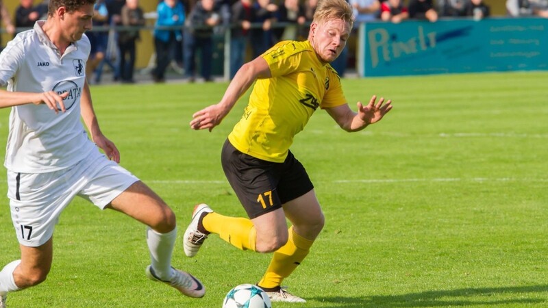 Nach dem klaren 4:0-Erfolg gegen den TSV Kornburg hat die DJK Vilzing (hier Fabian Trettenbach) dieses Wochenende spielfrei.