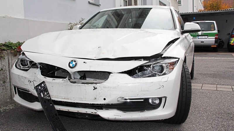 Die Polizei hat den zwischenzeitlich sichergestellten BMW mittlerweile zurück gegeben.