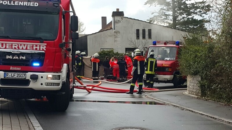 Tragische Szenen spielten sich am Mittwochmorgen in der Rachelstraße in Deuerling (Kreis Regensburg) ab. Dort kam ein 86-jähriger Mann bei einem Kellerbrand ums Leben.