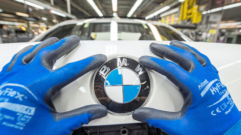 Aktivisten und Aktionsvertreter sind der Meinung, dass BMW zu langsam auf Elektromobilität umsteige (Symbolbild).