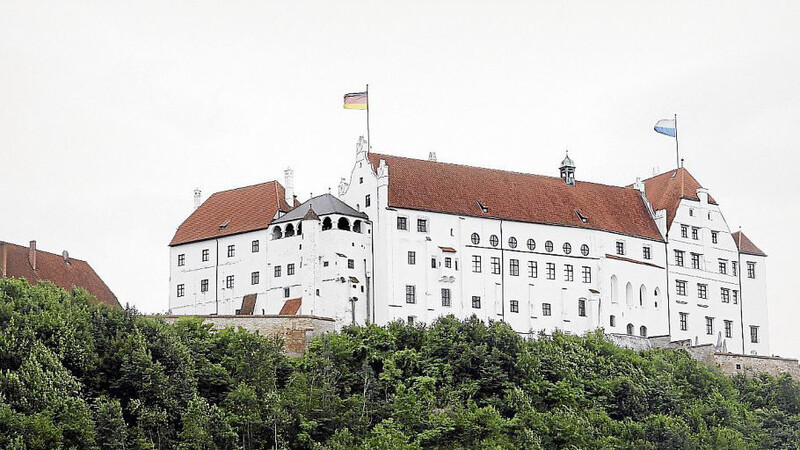 Die Burg Trausnitz ist eines der Wahrzeichen der Stadt Landshut. Wie neueste Statistiken nun belegen, boomt die Stadt, wie kaum eine andere in Bayern. (Foto: cv)