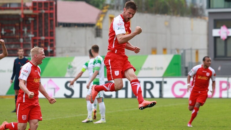 Durch den 2:1-Sieg in Fürth hat der SSV Jahn Regensburg die Meisterschaft perfekt gemacht.