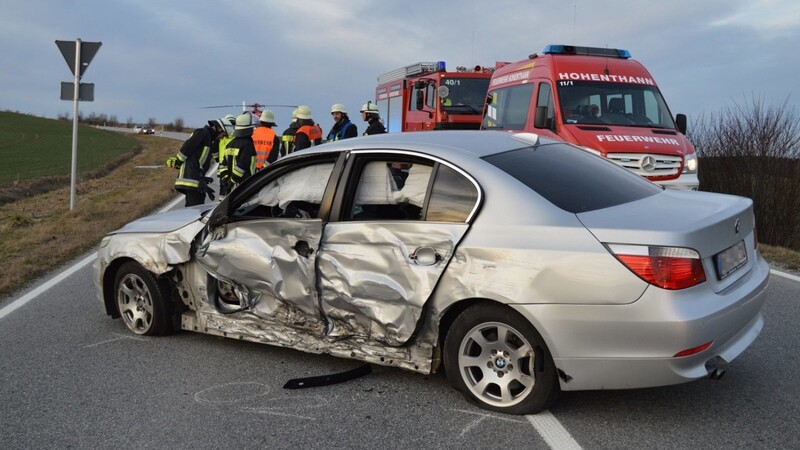 Schwerer Unfall am Sonntagnachmittag bei Hohenthann im Landkreis Landshut.