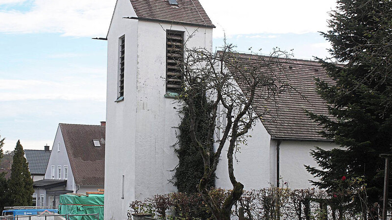 Die evangelische Kirche an der Schlichtstraße soll ab Sommer wieder zur Verfügung stehen. Einstweilen ist die Gemeinde in der Grundschule Am Gabis zu Gast.