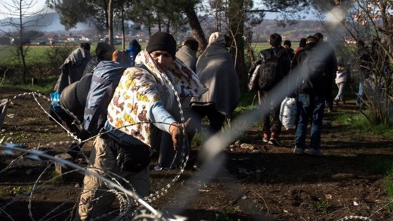 Griechenland holt Hunderte Migranten von Nordgrenze zurück ins Inland