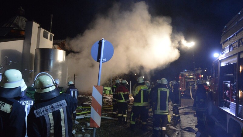 In der Nacht brannte in Rimbach ein Hackschnitzelcontainer.