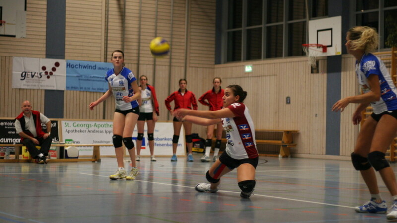Straubings Volleyballerinnen schicken den Tabellenführer Solzbach-Rosenberg mit 3:0 nach Hause.