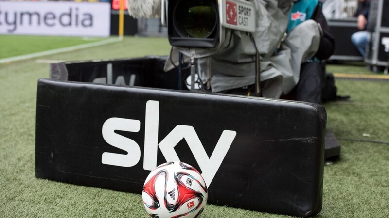 Störung bei "Sky Go": Fußballfans können das Spiel Bayern gegen Dortmund teilweise nicht sehen (Symbolbild).