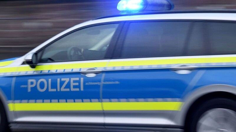 Im Bereich Friebersdorf haben die Beamten das Fahrzeug aus den Augen verloren. (Symbolbild)