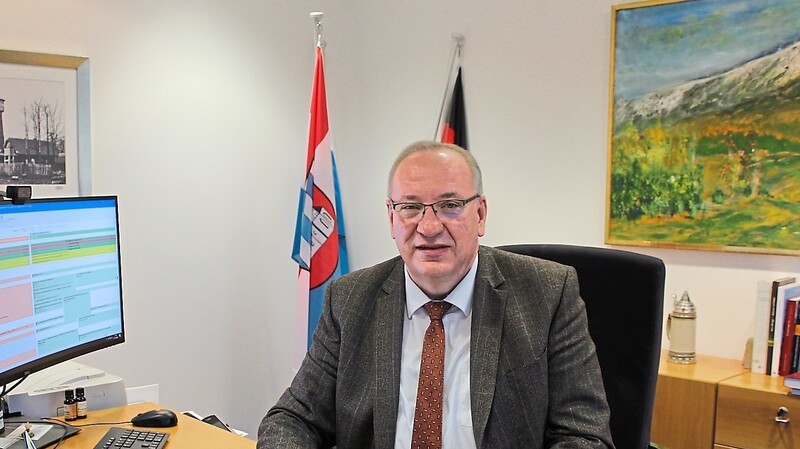 Freut sich über zusätzliche Impfdosen: Chams Landrat Franz Löffler