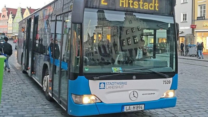 Bis 2035 sollen doppelt so viele Menschen mit den Bussen des ÖPNV in der Region Landshut fahren wie bisher.