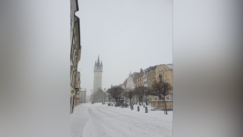 Schnee bedeckt weite Teile Bayerns seit Dienstag, auch Straubing.