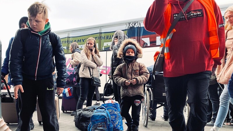 Mit Bussen aus Gündlkofen sind im Frühjahr Menschen aus der Ukraine gerettet worden.