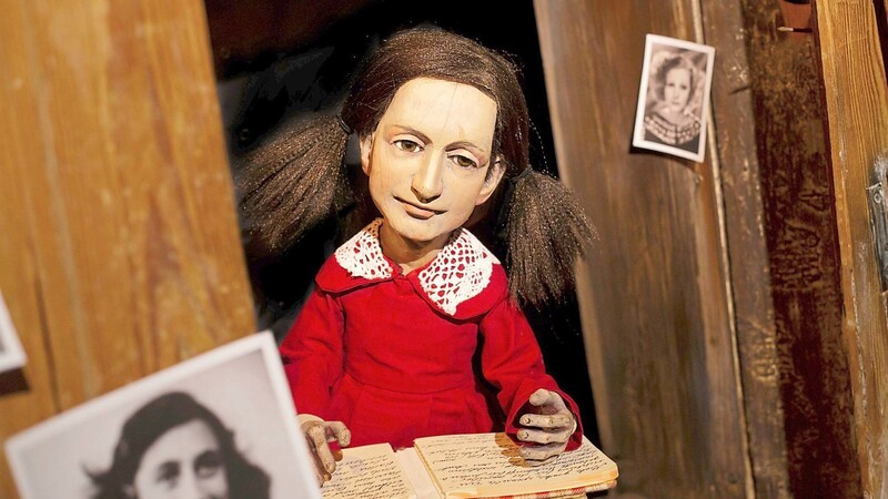 Szene aus "Anne Frank" von den "Artisanen" aus Berlin.