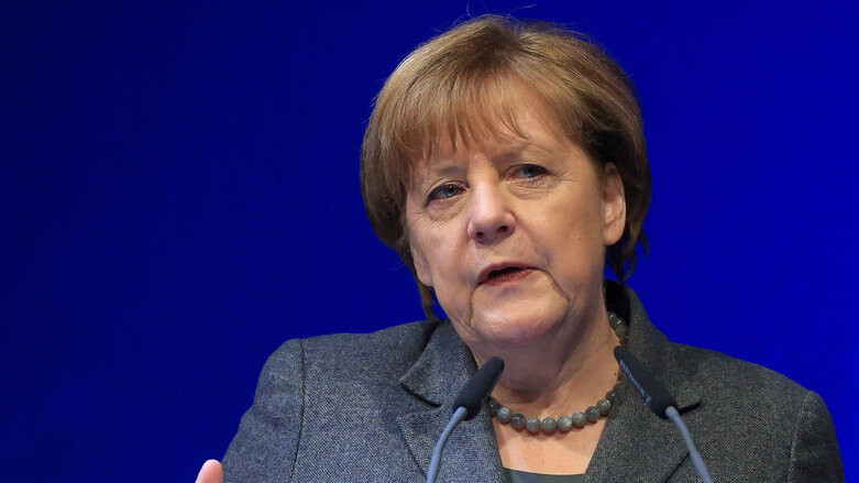 Bundeskanzlerin Angela Merkel (CSU) spricht am 13.02.2016 während des Wahlkampfauftaktes der CDU im Maritim-Hotel in Magdeburg (Sachsen-Anhalt). Am 13.03.2016 soll in Sachsen-Anhalt ein neuer Landtag gewählt werden.