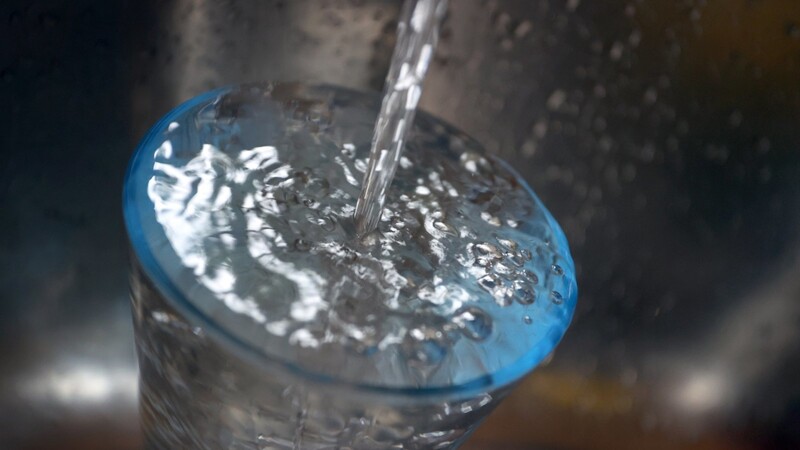 Für Trinkwasser muss in Zukunft eine deutlich höhere Gebühr verlangt werden. Das beschloss der Gemeinderat.