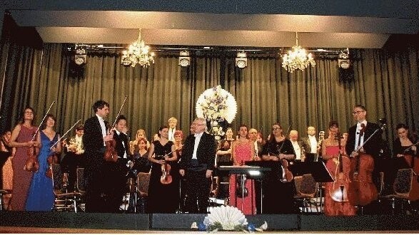 Die Südböhmische Kammerphilharmonie Budweis ist beim Neujahrskonzert am Freitag in der Rodiger Stadthalle zu hören.