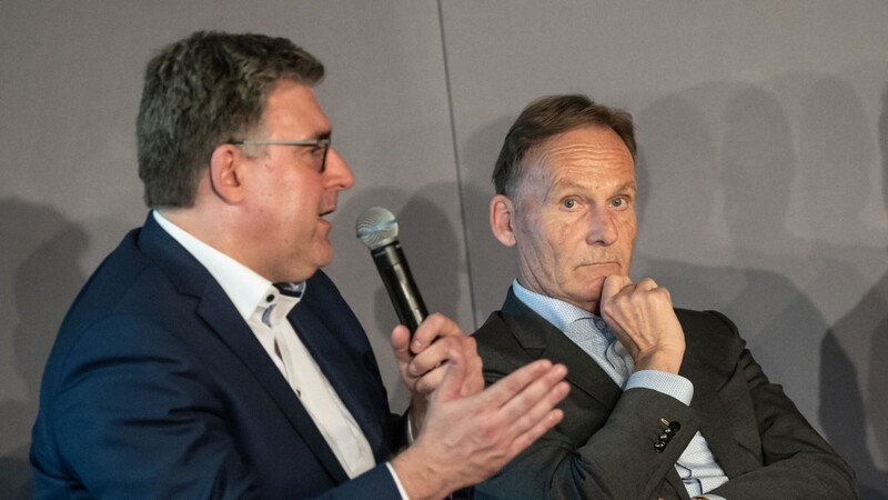 Heftige Diskussionen: Hans-Joachim Watzke (r.), Geschäftsführer von Borussia Dortmund, und Axel Hellmann, Vorstandssprecher von Eintracht Frankfurt.