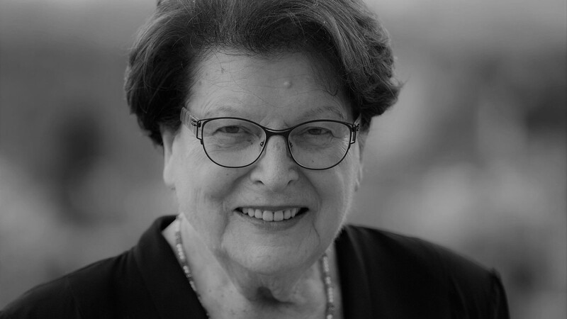 Barbara Stamm (CSU), langjährige ehemalige Präsidentin des bayerischen Landtags, blickt beim Staatsempfang anlässlich des 60-jährigen Bestehens der Lebenshilfe für Menschen mit geistiger Behinderung zum Fotografen. Die ehemalige Landtagspräsidentin Barbara Stamm (CSU) ist tot.