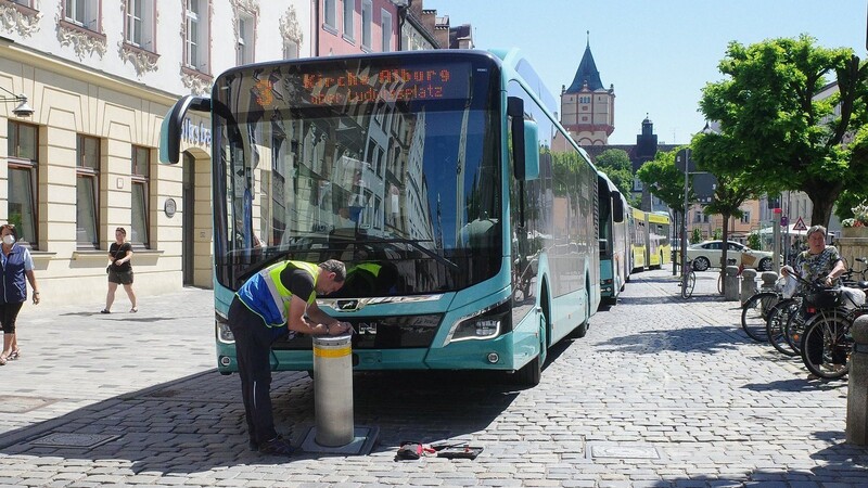 Ein Bus sorgte für den bisher letzten Poller-Unfall in Straubing