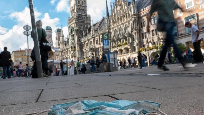 Die Maskenpflicht an öffentlichen Plätzen gilt in München nur noch bis Freitag.