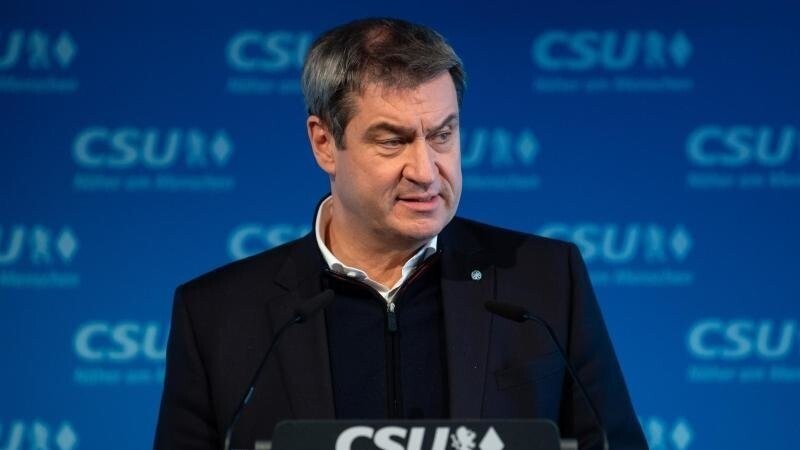 Markus Söder gibt in der Parteizentrale nach einer Sitzung des CSU-Vorstands eine Pressekonferenz.