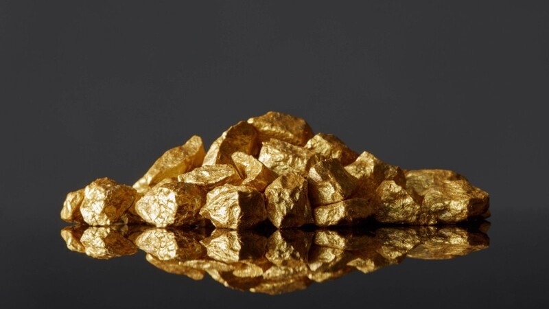 Ein Mitarbeiter einer Regensburger Firma soll über mehrere Jahre hinweg Gold aus den Produktionsräumen gestohlen haben. (Symbolbild)
