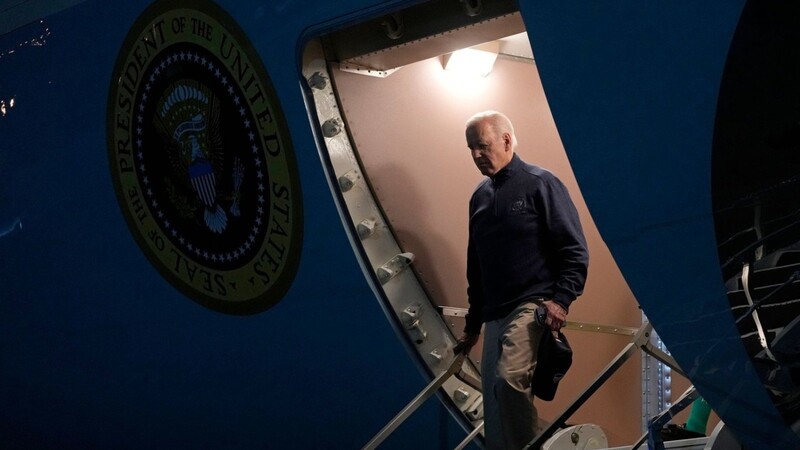 US-Präsident Joe Biden ist vom G7-Gipfel in Japan zurückgekehrt - in der Heimat erwarten ihn harte Verhandlungen zur US-Schuldenobergrenze.