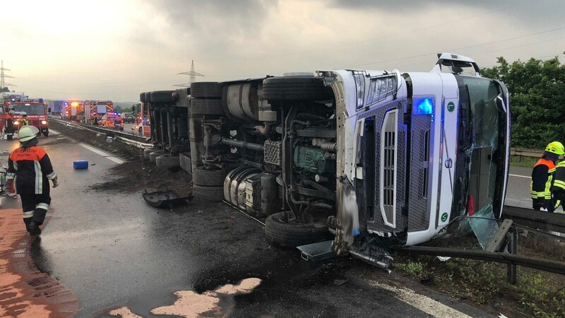 Auf der A93 zwischen Ponholz und Regenstauf hat sich am Mittwochabend ein Unfall ereignet.