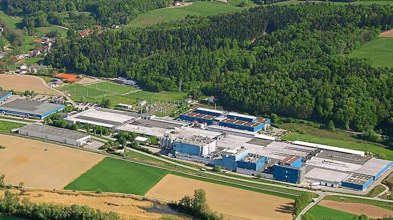 Der Firmensitz des Garnherstellers TWD Fibres liegt zwischen Deggendorf und Hengersberg.