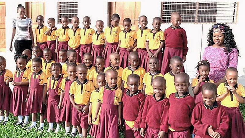 Heute: Kinder der St. Gertrude Pre & Primary School Kilimahewa.