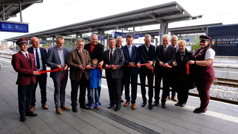 Der umgebaute Bahnhof Straubing ist am Freitagnachmittag feierlich eingeweiht worden.