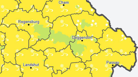 Das Wetter am Dienstagvormittag in Ostbayern. Mancherorts mischen sich Flocken unter den Regen.