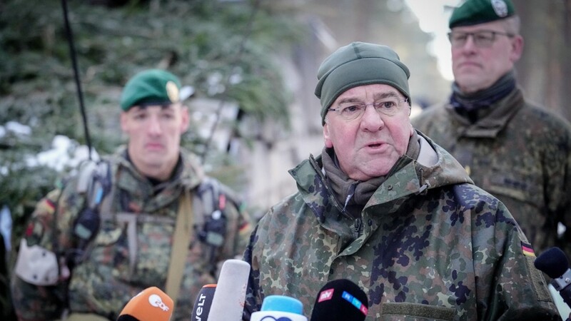 Verteidigungsminister Boris Pistorius hat dem Nato-Verbündeten Litauen einen militärischen Schutz "ohne Wenn und Aber" zugesichert.