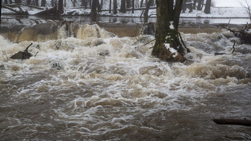 Tauwetter hat in einigen Teilen Bayerns für Überschwemmungen gesorgt.