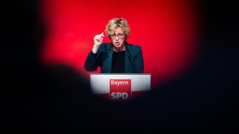 Natascha Kohnen, Landesvorsitzende der SPD in Bayern, spricht bei einem Landesparteitag (Archiv).
