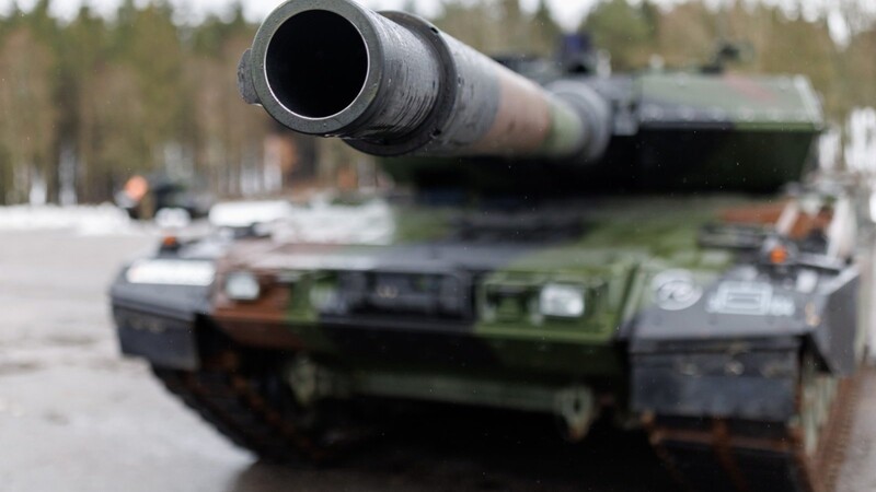 Die USA hätten der Ukraine nur Abrams-Kampfpanzer zugesagt, weil der deutsche Kanzler sonst nicht bereit gewesen sei, Leopard-2-Kampfpanzer (Bild) zu schicken, die für den Einsatz in dem von Russland überfallenen Land geeigneter seien, sagt US-Sicherheitsberater Jake Sullivan.