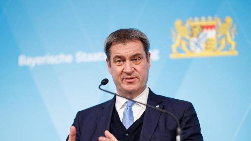 Ministerpräsident Markus Söder will deutsche Atomkraftwerke vor dem Hintergrund der Ukraine-Krise länger laufen lassen.