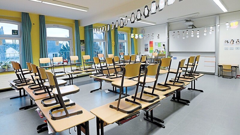 Bleiben die Klassenzimmer künftig leer? Immer deutlicher zeichnet sich ein Lehrermangel in den kommenden Jahren ab - auch in Bayern.