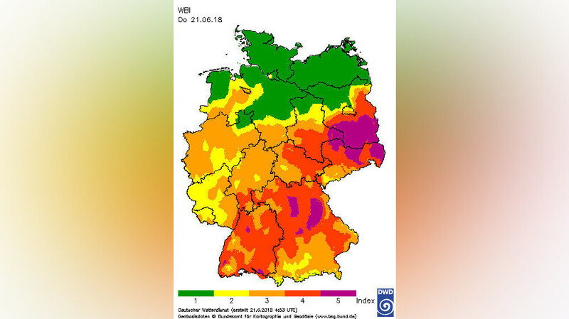 Die Karte des Deutschen Wetterdienstes zur Waldbrandgefahr am 21.6.18 in Deutschland, markiert über farbliche Gefahrenstufen.