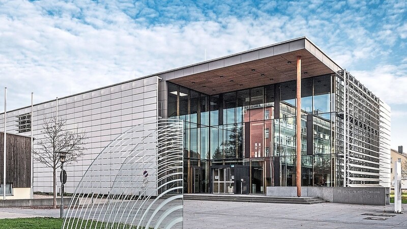 Auch der TUM Campus in Straubing soll laut Wissenschaftsminister Sibler erweitert werden.