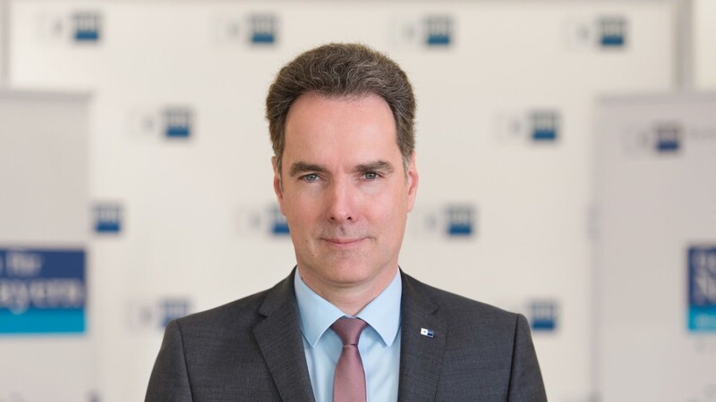Alexander Schreiner, Hauptgeschäftsführer der IHK Niederbayern, findet die momentan stattfindenden Betrugsversuche "unerträglich".