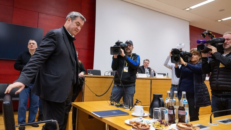 Ministerpräsident Markus Söder nimmt als Zeuge an der Sitzung des Untersuchungsausschusses teil.