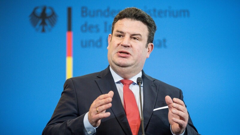 Bundesarbeitsminister Hubertus Heil will mehr ausländische Fachkräfte nach Deutschland locken.