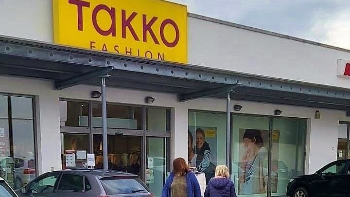 Verwunderung herrschte bei vielen Viechtachern darüber, dass die Takko-Filiale am Ostersamstag plötzlich wieder geöffnet war.